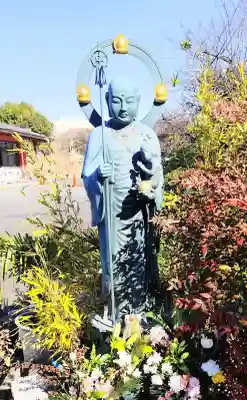 身代り不動尊(大明王院)の{uncategorized: "未分類", other: "その他", undefined: "問題あり", building: "その他建物", grave: "お墓", sacred_gate: "鳥居", guardian: "狛犬", statue: "像", buddha: "仏像", history: "歴史", nature: "自然", garden: "庭園", animal: "動物", pagoda: "塔", temizu: "手水舎", mountain_gate: "山門・神門", sanctuary: "本殿・本堂", subordinate: "末社・摂社", art: "芸術", scenery: "景色", jizo: "地蔵", ema: "絵馬", goshuin: "御朱印", omikuji: "おみくじ", items: "授与品その他", amulet: "お守り", goshuincho: "御朱印帳", eats: "食事", festival: "お祭り", votive_dance: "神楽", shichigosan: "七五三参", wedding: "結婚式", experience: "体験その他", initially: "初詣", around: "周辺", anti_infection: "感染症対策"}