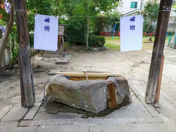 深島神社(柳原)の手水舎