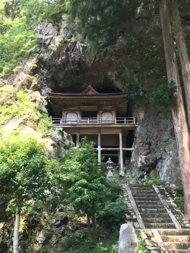 不動院岩屋堂の建物その他