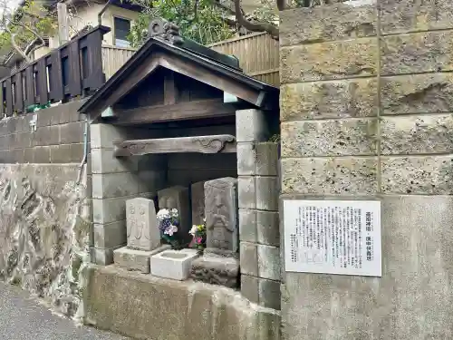 道祖神塔・庚申供養塔の{uncategorized: "未分類", other: "その他", undefined: "問題あり", building: "その他建物", grave: "お墓", sacred_gate: "鳥居", guardian: "狛犬", statue: "像", buddha: "仏像", history: "歴史", nature: "自然", garden: "庭園", animal: "動物", pagoda: "塔", temizu: "手水舎", mountain_gate: "山門・神門", sanctuary: "本殿・本堂", subordinate: "末社・摂社", art: "芸術", scenery: "景色", jizo: "地蔵", ema: "絵馬", goshuin: "御朱印", omikuji: "おみくじ", items: "授与品その他", amulet: "お守り", goshuincho: "御朱印帳", eats: "食事", festival: "お祭り", votive_dance: "神楽", shichigosan: "七五三参", wedding: "結婚式", experience: "体験その他", initially: "初詣", around: "周辺", anti_infection: "感染症対策"}