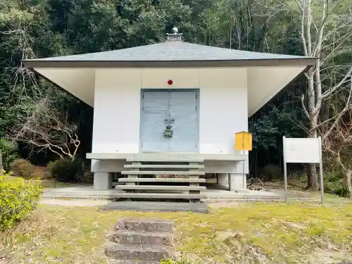 福照寺の{uncategorized: "未分類", other: "その他", undefined: "問題あり", building: "その他建物", grave: "お墓", sacred_gate: "鳥居", guardian: "狛犬", statue: "像", buddha: "仏像", history: "歴史", nature: "自然", garden: "庭園", animal: "動物", pagoda: "塔", temizu: "手水舎", mountain_gate: "山門・神門", sanctuary: "本殿・本堂", subordinate: "末社・摂社", art: "芸術", scenery: "景色", jizo: "地蔵", ema: "絵馬", goshuin: "御朱印", omikuji: "おみくじ", items: "授与品その他", amulet: "お守り", goshuincho: "御朱印帳", eats: "食事", festival: "お祭り", votive_dance: "神楽", shichigosan: "七五三参", wedding: "結婚式", experience: "体験その他", initially: "初詣", around: "周辺", anti_infection: "感染症対策"}