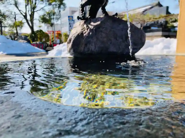 總社 和田八幡宮の手水舎