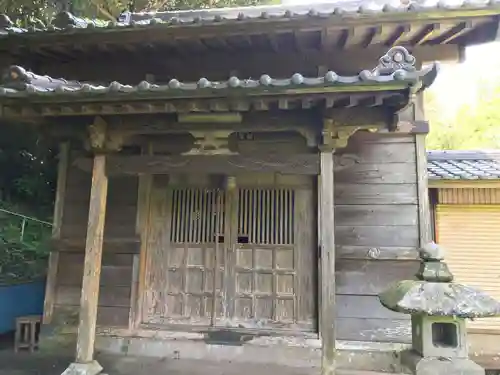 八幡神社の本殿