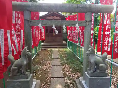 大泉氷川神社の末社・摂社