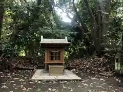 牛根麓稲荷神社の建物その他