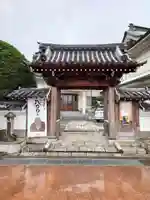 蓮長寺の山門・神門