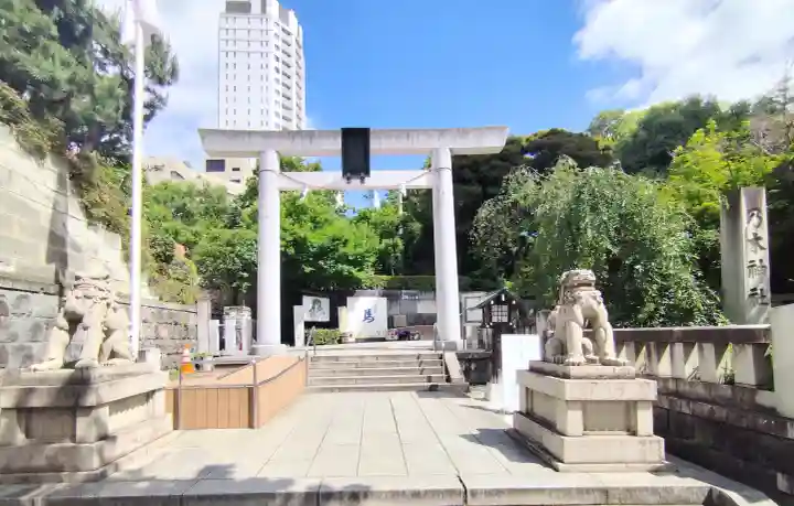 乃木神社の{uncategorized: "未分類", other: "その他", undefined: "問題あり", building: "その他建物", grave: "お墓", sacred_gate: "鳥居", guardian: "狛犬", statue: "像", buddha: "仏像", history: "歴史", nature: "自然", garden: "庭園", animal: "動物", pagoda: "塔", temizu: "手水舎", mountain_gate: "山門・神門", sanctuary: "本殿・本堂", subordinate: "末社・摂社", art: "芸術", scenery: "景色", jizo: "地蔵", ema: "絵馬", goshuin: "御朱印", omikuji: "おみくじ", items: "授与品その他", amulet: "お守り", goshuincho: "御朱印帳", eats: "食事", festival: "お祭り", votive_dance: "神楽", shichigosan: "七五三参", wedding: "結婚式", experience: "体験その他", initially: "初詣", around: "周辺", anti_infection: "感染症対策"}