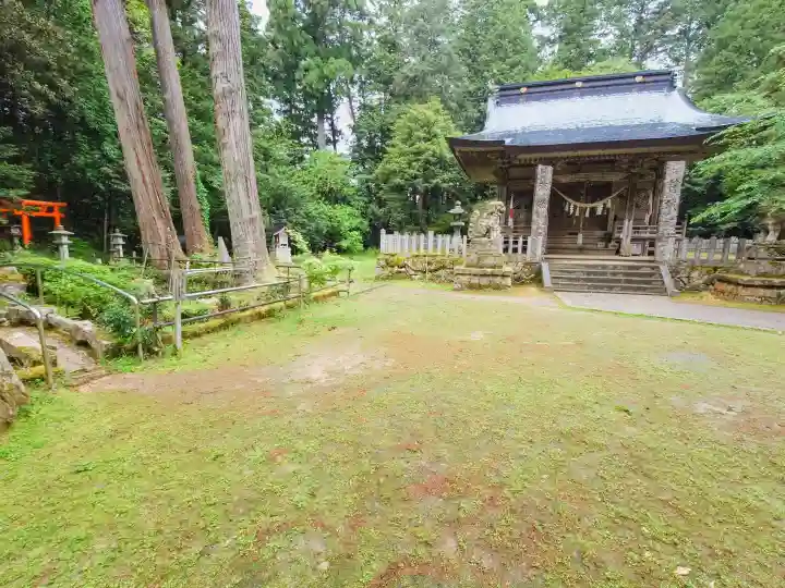 粟鹿神社の{uncategorized: "未分類", other: "その他", undefined: "問題あり", building: "その他建物", grave: "お墓", sacred_gate: "鳥居", guardian: "狛犬", statue: "像", buddha: "仏像", history: "歴史", nature: "自然", garden: "庭園", animal: "動物", pagoda: "塔", temizu: "手水舎", mountain_gate: "山門・神門", sanctuary: "本殿・本堂", subordinate: "末社・摂社", art: "芸術", scenery: "景色", jizo: "地蔵", ema: "絵馬", goshuin: "御朱印", omikuji: "おみくじ", items: "授与品その他", amulet: "お守り", goshuincho: "御朱印帳", eats: "食事", festival: "お祭り", votive_dance: "神楽", shichigosan: "七五三参", wedding: "結婚式", experience: "体験その他", initially: "初詣", around: "周辺", anti_infection: "感染症対策"}