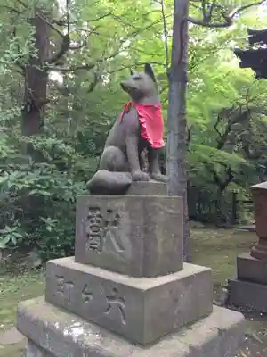 赤坂氷川神社の狛犬