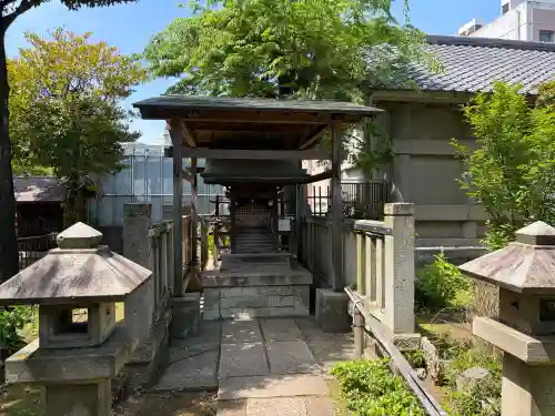 白山神社の{uncategorized: "未分類", other: "その他", undefined: "問題あり", building: "その他建物", grave: "お墓", sacred_gate: "鳥居", guardian: "狛犬", statue: "像", buddha: "仏像", history: "歴史", nature: "自然", garden: "庭園", animal: "動物", pagoda: "塔", temizu: "手水舎", mountain_gate: "山門・神門", sanctuary: "本殿・本堂", subordinate: "末社・摂社", art: "芸術", scenery: "景色", jizo: "地蔵", ema: "絵馬", goshuin: "御朱印", omikuji: "おみくじ", items: "授与品その他", amulet: "お守り", goshuincho: "御朱印帳", eats: "食事", festival: "お祭り", votive_dance: "神楽", shichigosan: "七五三参", wedding: "結婚式", experience: "体験その他", initially: "初詣", around: "周辺", anti_infection: "感染症対策"}