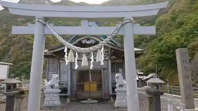 太田神社（拝殿）の鳥居
