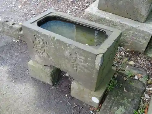 杉山神社（葉山・上山口）の手水舎