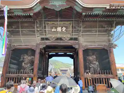 善光寺の山門・神門