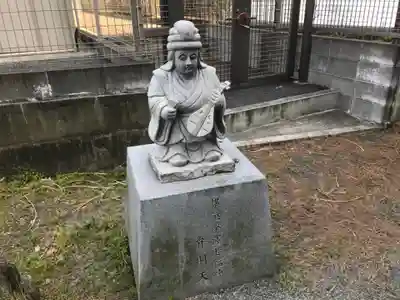 琵琶島神社の像