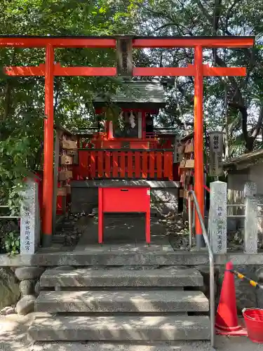 御器所八幡宮の{uncategorized: "未分類", other: "その他", undefined: "問題あり", building: "その他建物", grave: "お墓", sacred_gate: "鳥居", guardian: "狛犬", statue: "像", buddha: "仏像", history: "歴史", nature: "自然", garden: "庭園", animal: "動物", pagoda: "塔", temizu: "手水舎", mountain_gate: "山門・神門", sanctuary: "本殿・本堂", subordinate: "末社・摂社", art: "芸術", scenery: "景色", jizo: "地蔵", ema: "絵馬", goshuin: "御朱印", omikuji: "おみくじ", items: "授与品その他", amulet: "お守り", goshuincho: "御朱印帳", eats: "食事", festival: "お祭り", votive_dance: "神楽", shichigosan: "七五三参", wedding: "結婚式", experience: "体験その他", initially: "初詣", around: "周辺", anti_infection: "感染症対策"}