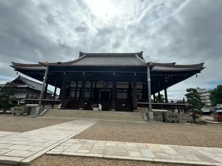 大念佛寺の{uncategorized: "未分類", other: "その他", undefined: "問題あり", building: "その他建物", grave: "お墓", sacred_gate: "鳥居", guardian: "狛犬", statue: "像", buddha: "仏像", history: "歴史", nature: "自然", garden: "庭園", animal: "動物", pagoda: "塔", temizu: "手水舎", mountain_gate: "山門・神門", sanctuary: "本殿・本堂", subordinate: "末社・摂社", art: "芸術", scenery: "景色", jizo: "地蔵", ema: "絵馬", goshuin: "御朱印", omikuji: "おみくじ", items: "授与品その他", amulet: "お守り", goshuincho: "御朱印帳", eats: "食事", festival: "お祭り", votive_dance: "神楽", shichigosan: "七五三参", wedding: "結婚式", experience: "体験その他", initially: "初詣", around: "周辺", anti_infection: "感染症対策"}