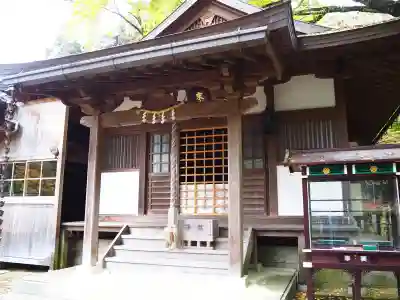 天河大辨財天社の{uncategorized: "未分類", other: "その他", undefined: "問題あり", building: "その他建物", grave: "お墓", sacred_gate: "鳥居", guardian: "狛犬", statue: "像", buddha: "仏像", history: "歴史", nature: "自然", garden: "庭園", animal: "動物", pagoda: "塔", temizu: "手水舎", mountain_gate: "山門・神門", sanctuary: "本殿・本堂", subordinate: "末社・摂社", art: "芸術", scenery: "景色", jizo: "地蔵", ema: "絵馬", goshuin: "御朱印", omikuji: "おみくじ", items: "授与品その他", amulet: "お守り", goshuincho: "御朱印帳", eats: "食事", festival: "お祭り", votive_dance: "神楽", shichigosan: "七五三参", wedding: "結婚式", experience: "体験その他", initially: "初詣", around: "周辺", anti_infection: "感染症対策"}
