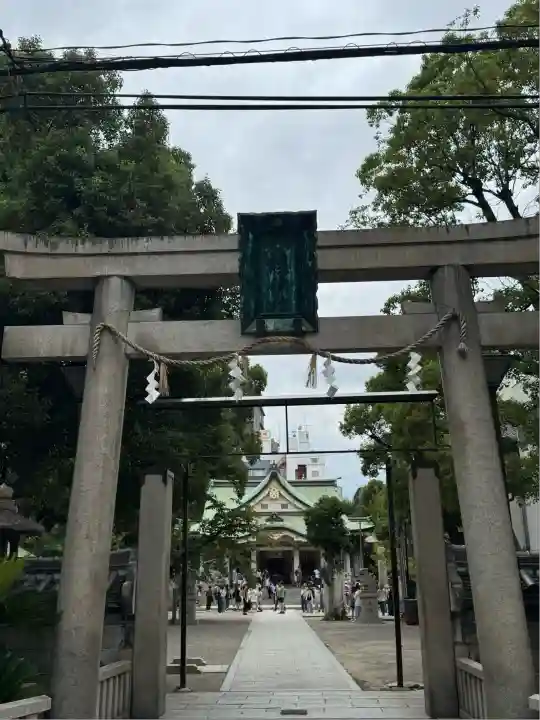 難波八阪神社の鳥居