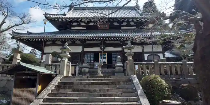 温泉寺の本殿