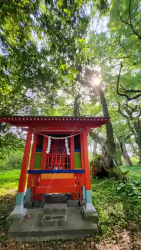 大汝牟遅神社の{uncategorized: "未分類", other: "その他", undefined: "問題あり", building: "その他建物", grave: "お墓", sacred_gate: "鳥居", guardian: "狛犬", statue: "像", buddha: "仏像", history: "歴史", nature: "自然", garden: "庭園", animal: "動物", pagoda: "塔", temizu: "手水舎", mountain_gate: "山門・神門", sanctuary: "本殿・本堂", subordinate: "末社・摂社", art: "芸術", scenery: "景色", jizo: "地蔵", ema: "絵馬", goshuin: "御朱印", omikuji: "おみくじ", items: "授与品その他", amulet: "お守り", goshuincho: "御朱印帳", eats: "食事", festival: "お祭り", votive_dance: "神楽", shichigosan: "七五三参", wedding: "結婚式", experience: "体験その他", initially: "初詣", around: "周辺", anti_infection: "感染症対策"}