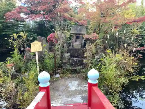 善知鳥神社の末社