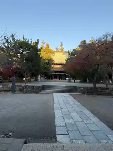 円覚寺の{uncategorized: "未分類", other: "その他", undefined: "問題あり", building: "その他建物", grave: "お墓", sacred_gate: "鳥居", guardian: "狛犬", statue: "像", buddha: "仏像", history: "歴史", nature: "自然", garden: "庭園", animal: "動物", pagoda: "塔", temizu: "手水舎", mountain_gate: "山門・神門", sanctuary: "本殿・本堂", subordinate: "末社・摂社", art: "芸術", scenery: "景色", jizo: "地蔵", ema: "絵馬", goshuin: "御朱印", omikuji: "おみくじ", items: "授与品その他", amulet: "お守り", goshuincho: "御朱印帳", eats: "食事", festival: "お祭り", votive_dance: "神楽", shichigosan: "七五三参", wedding: "結婚式", experience: "体験その他", initially: "初詣", around: "周辺", anti_infection: "感染症対策"}