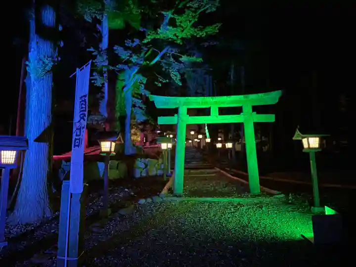 諏訪大社下社秋宮(長野県)