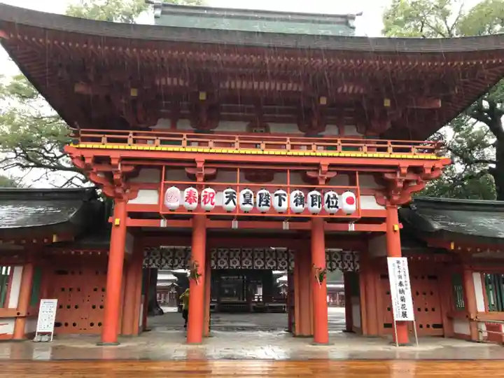 武蔵一宮氷川神社の山門・神門