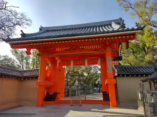 西宮神社の山門