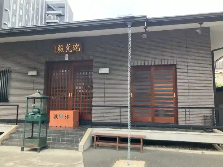 幸福寺の{uncategorized: "未分類", other: "その他", undefined: "問題あり", building: "その他建物", grave: "お墓", sacred_gate: "鳥居", guardian: "狛犬", statue: "像", buddha: "仏像", history: "歴史", nature: "自然", garden: "庭園", animal: "動物", pagoda: "塔", temizu: "手水舎", mountain_gate: "山門・神門", sanctuary: "本殿・本堂", subordinate: "末社・摂社", art: "芸術", scenery: "景色", jizo: "地蔵", ema: "絵馬", goshuin: "御朱印", omikuji: "おみくじ", items: "授与品その他", amulet: "お守り", goshuincho: "御朱印帳", eats: "食事", festival: "お祭り", votive_dance: "神楽", shichigosan: "七五三参", wedding: "結婚式", experience: "体験その他", initially: "初詣", around: "周辺", anti_infection: "感染症対策"}