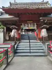 岩水寺の山門