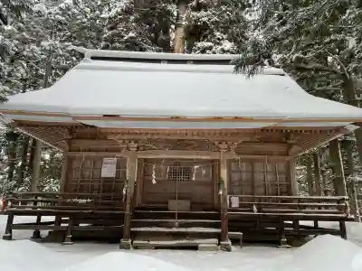高倉神社の{uncategorized: "未分類", other: "その他", undefined: "問題あり", building: "その他建物", grave: "お墓", sacred_gate: "鳥居", guardian: "狛犬", statue: "像", buddha: "仏像", history: "歴史", nature: "自然", garden: "庭園", animal: "動物", pagoda: "塔", temizu: "手水舎", mountain_gate: "山門・神門", sanctuary: "本殿・本堂", subordinate: "末社・摂社", art: "芸術", scenery: "景色", jizo: "地蔵", ema: "絵馬", goshuin: "御朱印", omikuji: "おみくじ", items: "授与品その他", amulet: "お守り", goshuincho: "御朱印帳", eats: "食事", festival: "お祭り", votive_dance: "神楽", shichigosan: "七五三参", wedding: "結婚式", experience: "体験その他", initially: "初詣", around: "周辺", anti_infection: "感染症対策"}