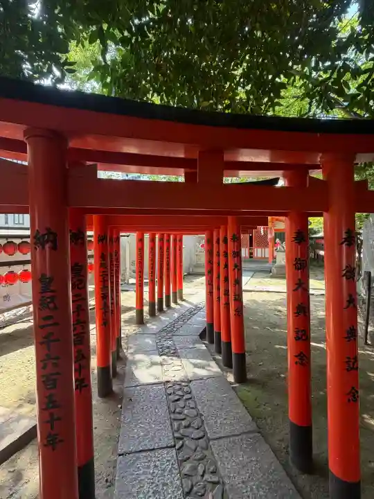 豊栄稲荷神社の{uncategorized: "未分類", other: "その他", undefined: "問題あり", building: "その他建物", grave: "お墓", sacred_gate: "鳥居", guardian: "狛犬", statue: "像", buddha: "仏像", history: "歴史", nature: "自然", garden: "庭園", animal: "動物", pagoda: "塔", temizu: "手水舎", mountain_gate: "山門・神門", sanctuary: "本殿・本堂", subordinate: "末社・摂社", art: "芸術", scenery: "景色", jizo: "地蔵", ema: "絵馬", goshuin: "御朱印", omikuji: "おみくじ", items: "授与品その他", amulet: "お守り", goshuincho: "御朱印帳", eats: "食事", festival: "お祭り", votive_dance: "神楽", shichigosan: "七五三参", wedding: "結婚式", experience: "体験その他", initially: "初詣", around: "周辺", anti_infection: "感染症対策"}