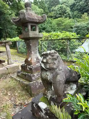高樹神社の狛犬
