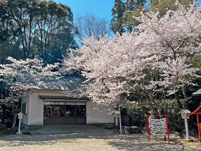 小津神社の建物その他