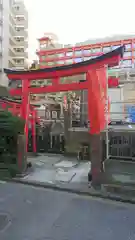 稲荷大明神の鳥居