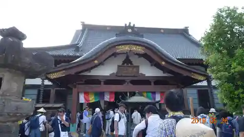 法長寺の本殿・本堂