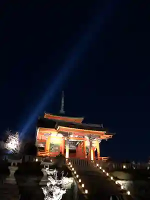 清水寺の山門・神門