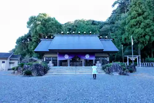 濱名惣社神明宮の本殿・本堂