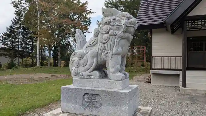 上更別神社の狛犬