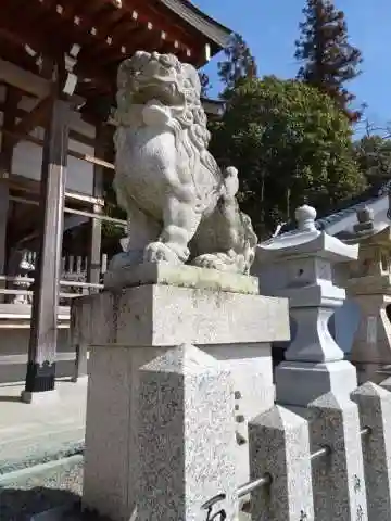 三輪神社の狛犬