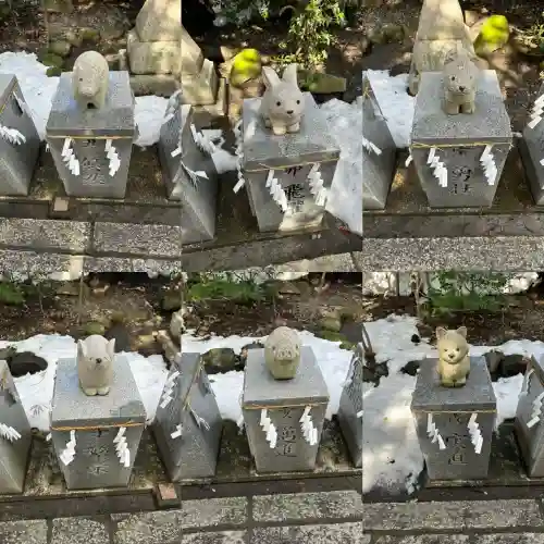 麄香神社の{uncategorized: "未分類", other: "その他", undefined: "問題あり", building: "その他建物", grave: "お墓", sacred_gate: "鳥居", guardian: "狛犬", statue: "像", buddha: "仏像", history: "歴史", nature: "自然", garden: "庭園", animal: "動物", pagoda: "塔", temizu: "手水舎", mountain_gate: "山門・神門", sanctuary: "本殿・本堂", subordinate: "末社・摂社", art: "芸術", scenery: "景色", jizo: "地蔵", ema: "絵馬", goshuin: "御朱印", omikuji: "おみくじ", items: "授与品その他", amulet: "お守り", goshuincho: "御朱印帳", eats: "食事", festival: "お祭り", votive_dance: "神楽", shichigosan: "七五三参", wedding: "結婚式", experience: "体験その他", initially: "初詣", around: "周辺", anti_infection: "感染症対策"}