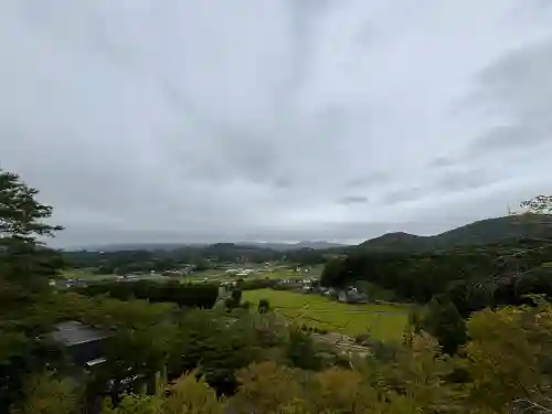 常陸国出雲大社の{uncategorized: "未分類", other: "その他", undefined: "問題あり", building: "その他建物", grave: "お墓", sacred_gate: "鳥居", guardian: "狛犬", statue: "像", buddha: "仏像", history: "歴史", nature: "自然", garden: "庭園", animal: "動物", pagoda: "塔", temizu: "手水舎", mountain_gate: "山門・神門", sanctuary: "本殿・本堂", subordinate: "末社・摂社", art: "芸術", scenery: "景色", jizo: "地蔵", ema: "絵馬", goshuin: "御朱印", omikuji: "おみくじ", items: "授与品その他", amulet: "お守り", goshuincho: "御朱印帳", eats: "食事", festival: "お祭り", votive_dance: "神楽", shichigosan: "七五三参", wedding: "結婚式", experience: "体験その他", initially: "初詣", around: "周辺", anti_infection: "感染症対策"}