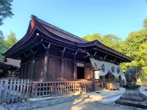 多田神社の本殿・本堂