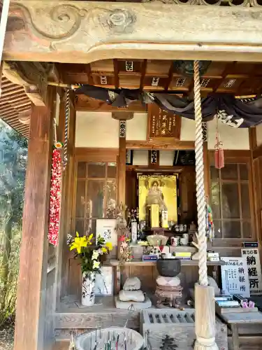 松ヶ瀬地蔵堂の{uncategorized: "未分類", other: "その他", undefined: "問題あり", building: "その他建物", grave: "お墓", sacred_gate: "鳥居", guardian: "狛犬", statue: "像", buddha: "仏像", history: "歴史", nature: "自然", garden: "庭園", animal: "動物", pagoda: "塔", temizu: "手水舎", mountain_gate: "山門・神門", sanctuary: "本殿・本堂", subordinate: "末社・摂社", art: "芸術", scenery: "景色", jizo: "地蔵", ema: "絵馬", goshuin: "御朱印", omikuji: "おみくじ", items: "授与品その他", amulet: "お守り", goshuincho: "御朱印帳", eats: "食事", festival: "お祭り", votive_dance: "神楽", shichigosan: "七五三参", wedding: "結婚式", experience: "体験その他", initially: "初詣", around: "周辺", anti_infection: "感染症対策"}