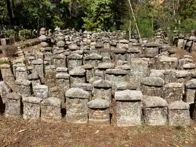 石塔寺(滋賀県)