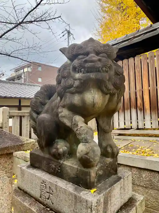 宇賀神社の狛犬