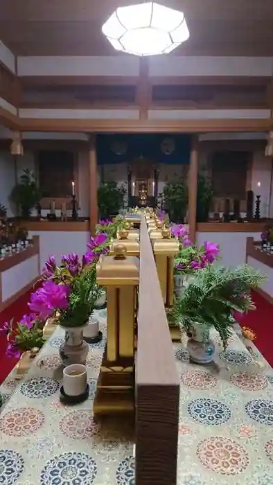 西光寺の本殿