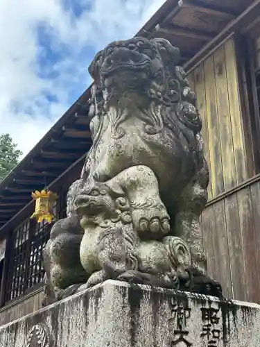 田村神社の狛犬