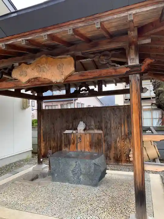 慈恩寺の手水舎